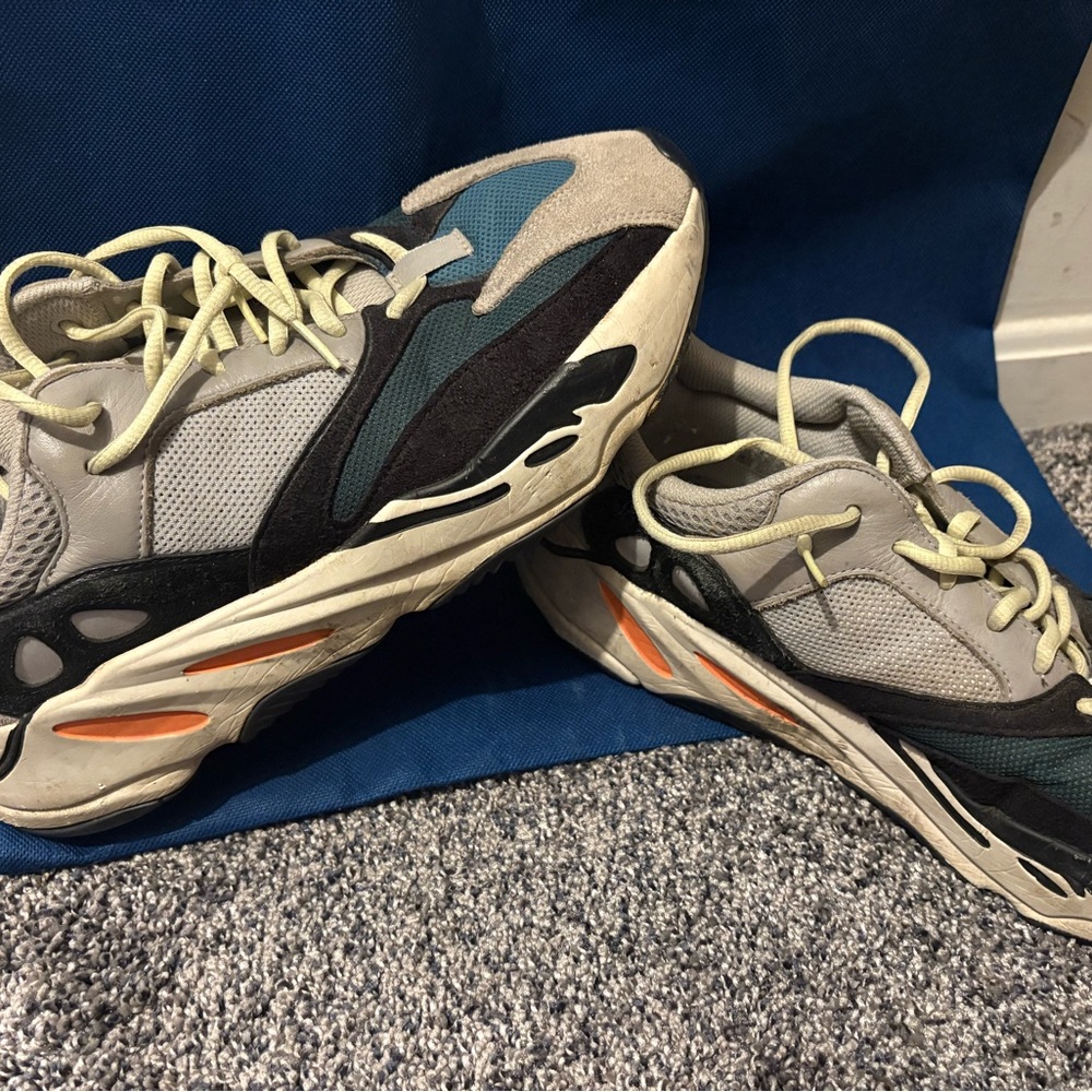 Yeezy Boost 700 Wave Runner Size 12
